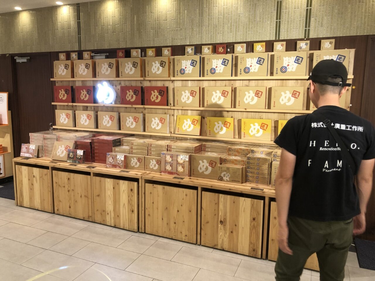 物販店舗のディスプレイ内装