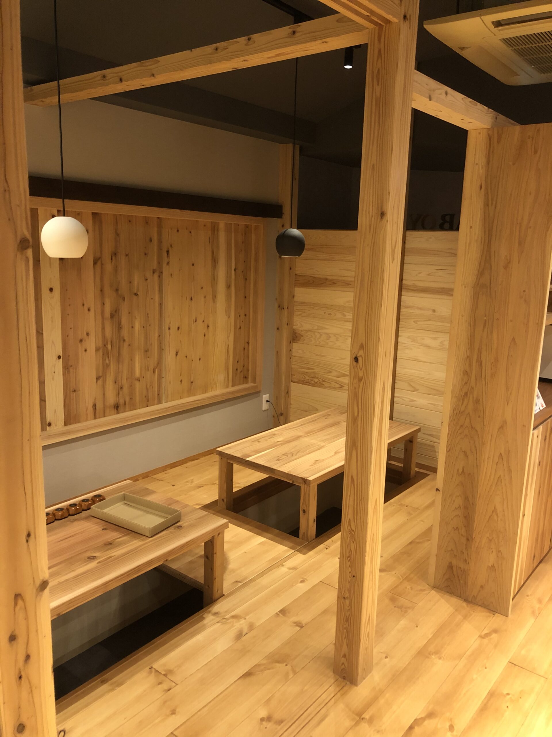 居酒屋の客席内装